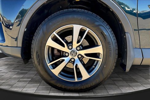 Used 2017 Toyota RAV4 XLE image 9