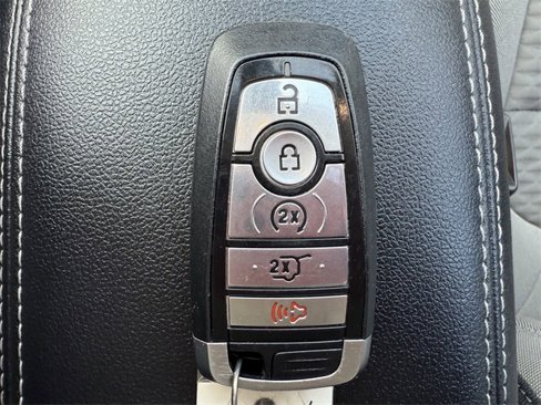 Used 2022 Ford Escape SE image 25