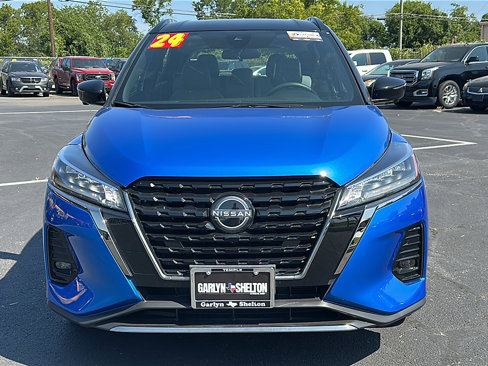Used 2024 Nissan Kicks SR w/ SR Premium Package image 11