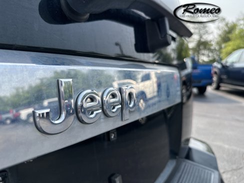 Used 2012 Jeep Liberty Sport image 30
