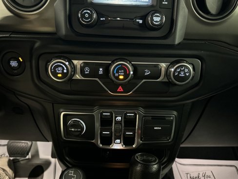 Used 2018 Jeep Wrangler Unlimited Sport S image 35