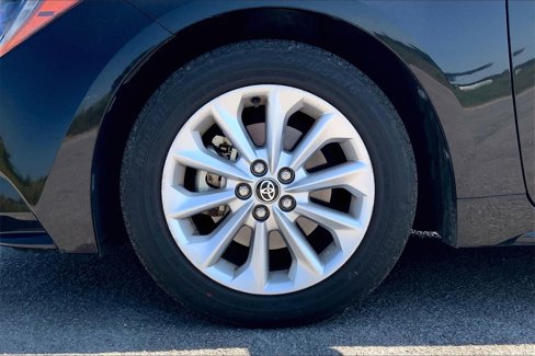 Used 2020 Toyota Corolla LE image 10