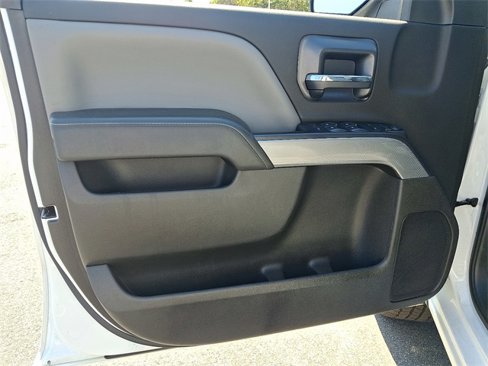 Used 2018 Chevrolet Silverado 1500 LT image 12