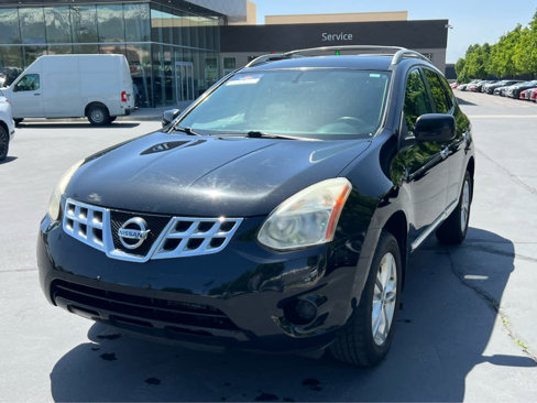 Used 2013 Nissan Rogue SV image 2