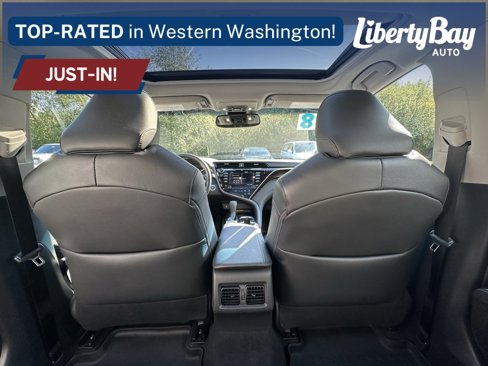 Used 2018 Toyota Camry XLE image 15