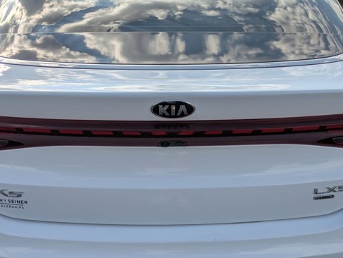 Used 2021 Kia K5 LXS image 13
