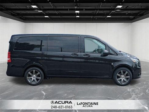 Used 2018 Mercedes-Benz Metris Passenger image 6