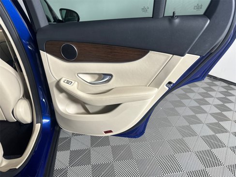 Used 2022 Mercedes-Benz GLC 300 image 18