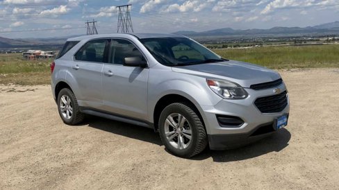 Used 2017 Chevrolet Equinox LS image 2
