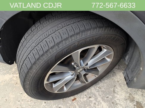 Used 2017 Hyundai Santa Fe SE image 35