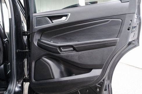 Used 2021 Ford Edge Titanium image 34