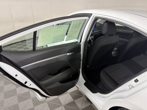 Used 2019 Hyundai Elantra SE w/ Cargo Package image 26