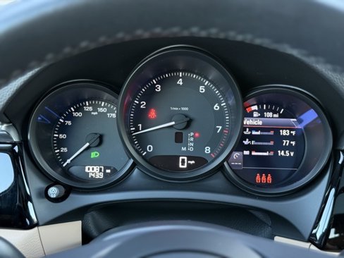 Certified 2025 Porsche Macan image 19