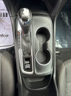 Used 2020 Chevrolet Equinox LT image 30