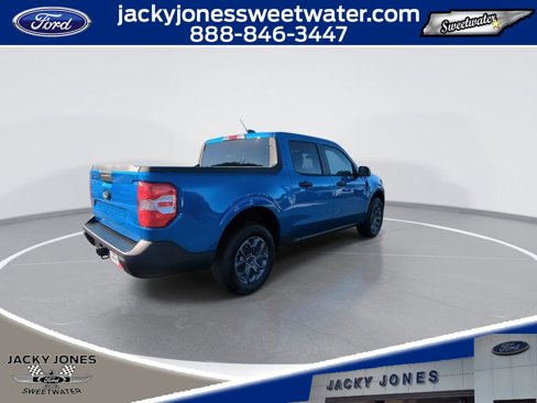 New 2025 Ford Maverick XLT image 8
