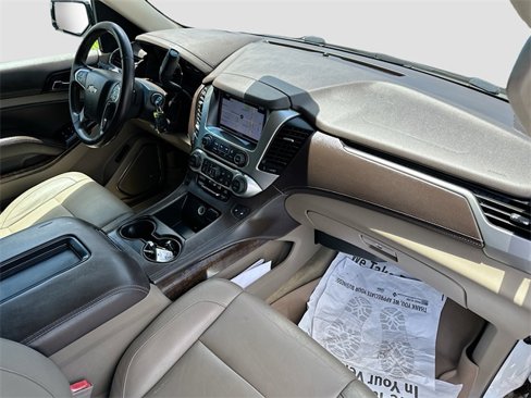 Used 2018 Chevrolet Suburban LT image 30