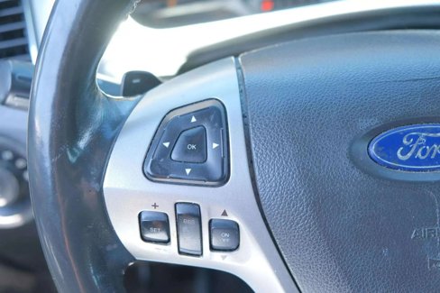 Used 2017 Ford Taurus SHO image 29