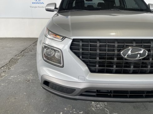 Used 2020 Hyundai Venue SE image 31