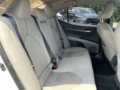 Used 2019 Toyota Camry SE image 29