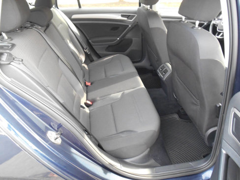 Used 2016 Volkswagen Golf S image 7