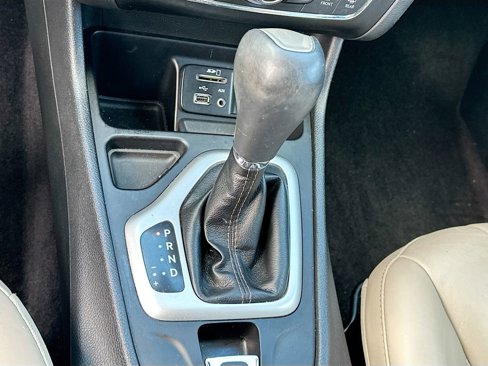 Used 2017 Jeep Cherokee Limited image 19