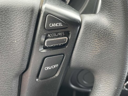 Used 2022 Nissan Frontier SV image 24