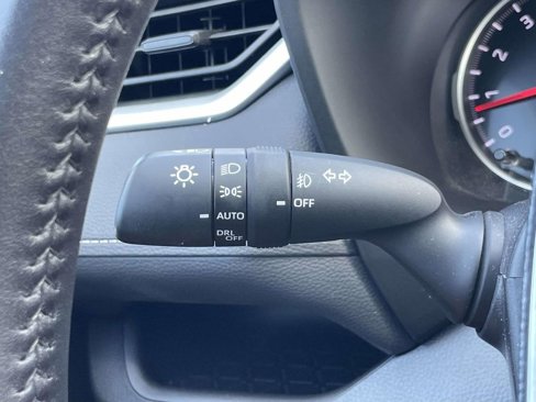 Certified 2020 Toyota RAV4 XLE image 21