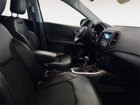 Used 2019 Jeep Compass Latitude w/ Cold Weather Group image 21