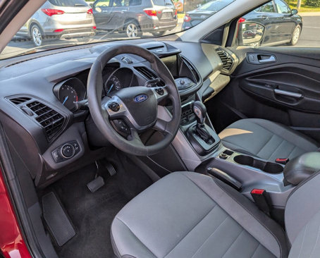 Used 2016 Ford Escape SE w/ Equipment Group 201A image 9
