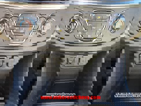 Used 2022 Chevrolet Traverse LS image 19
