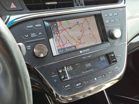 Used 2013 Toyota Avalon Limited image 16