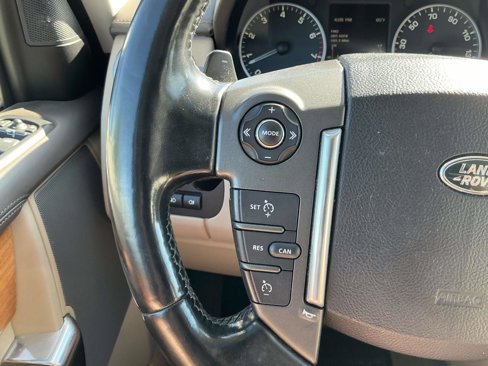 Used 2014 Land Rover LR4 HSE LUX image 17