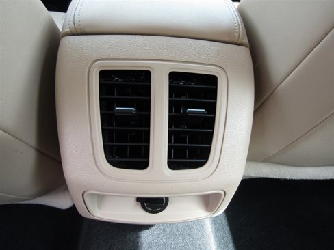 Used 2016 Ford Taurus SEL w/ Equipment Group 201A image 26