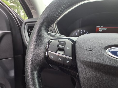 Used 2021 Ford Escape SE w/ SE Sport Appearance Package image 11