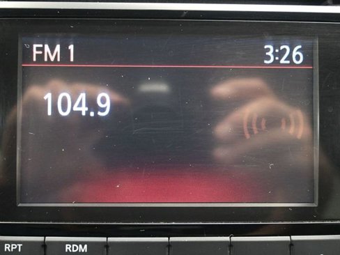 Used 2016 Nissan Rogue SV image 16