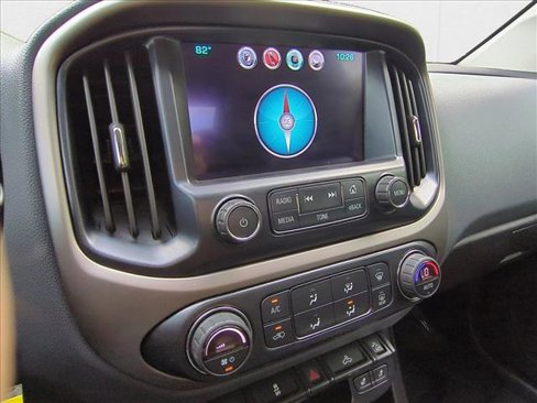 Used 2017 Chevrolet Colorado Z71 image 13