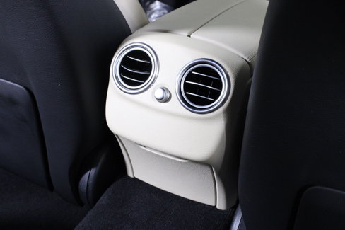 Used 2018 Mercedes-Benz C 300 Sedan image 15