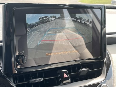 Used 2025 Toyota Corolla Cross L image 28