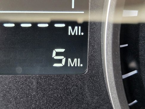 New 2025 Nissan Versa S image 17