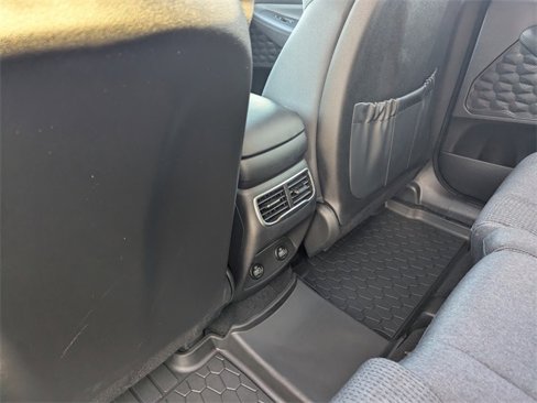 Used 2023 Hyundai Santa Fe SEL w/ Winter Weather Package image 10