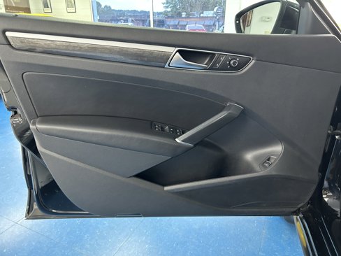 Used 2016 Volkswagen Passat 1.8T SE image 18