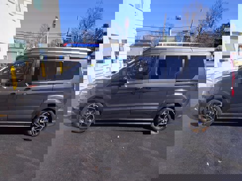 Used 2018 Ford Transit Connect Titanium image 1