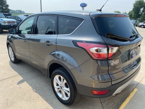 Used 2017 Ford Escape SE image 15