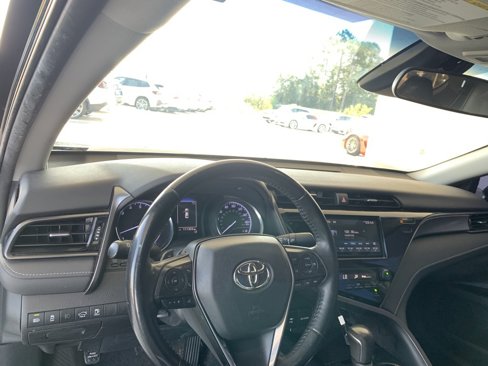 Used 2019 Toyota Camry L image 13