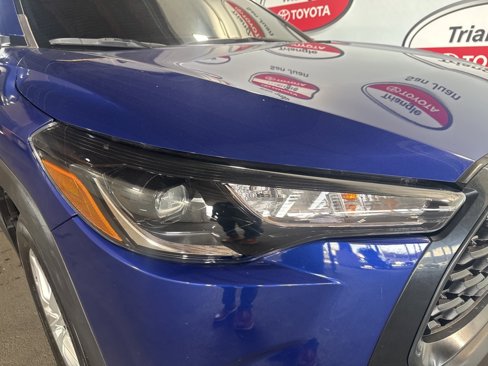 Used 2023 Toyota Corolla Cross LE image 10