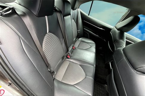 Used 2018 Toyota Camry SE image 27