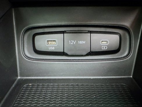 Certified 2024 Hyundai Venue SEL image 34