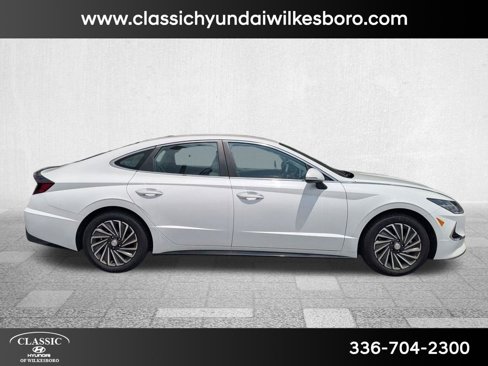 Used 2023 Hyundai Sonata SEL w/ Cargo Package image 4