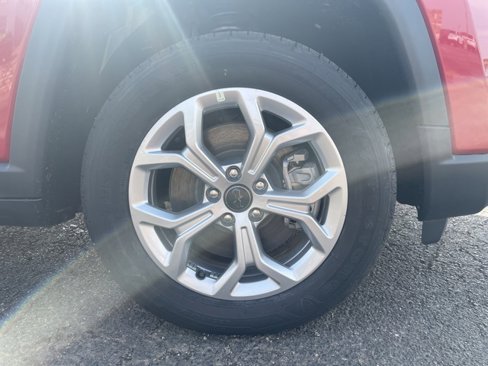 New 2025 Jeep Compass Latitude image 9