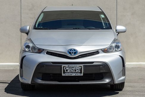 Used 2017 Toyota Prius V Three image 2